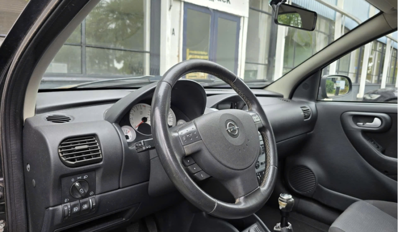 
								Opel Corsa 1.2-16V Silverline (2006) | Airco | Nieuwe Ketting | VBM Trading vol									