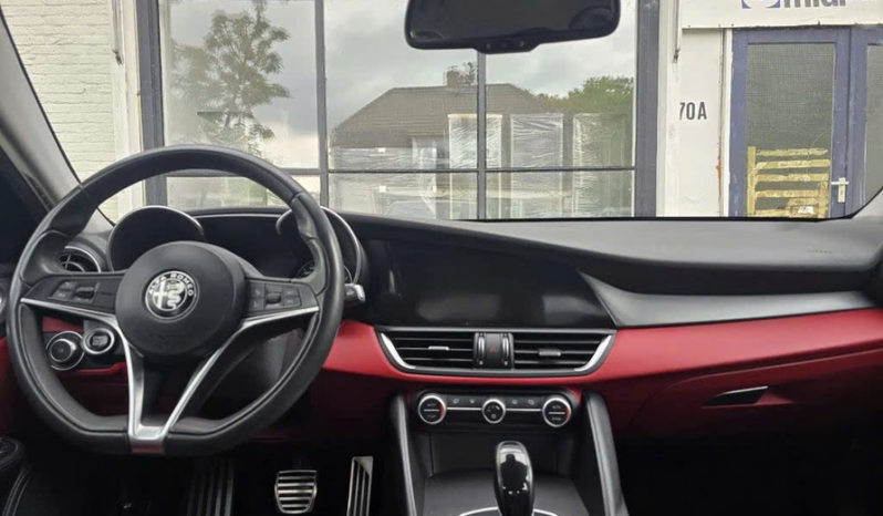 
								Alfa Romeo Giulia 2.0T Super (2017) Automaat | VBM Trading vol									