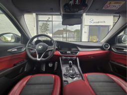 
										Alfa Romeo Giulia 2.0T Super (2017) Automaat | VBM Trading vol									
